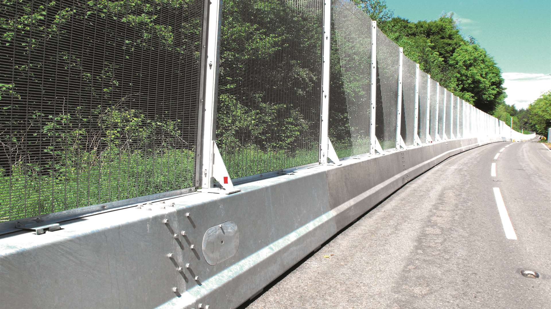 Highway Care makes crash barriers
