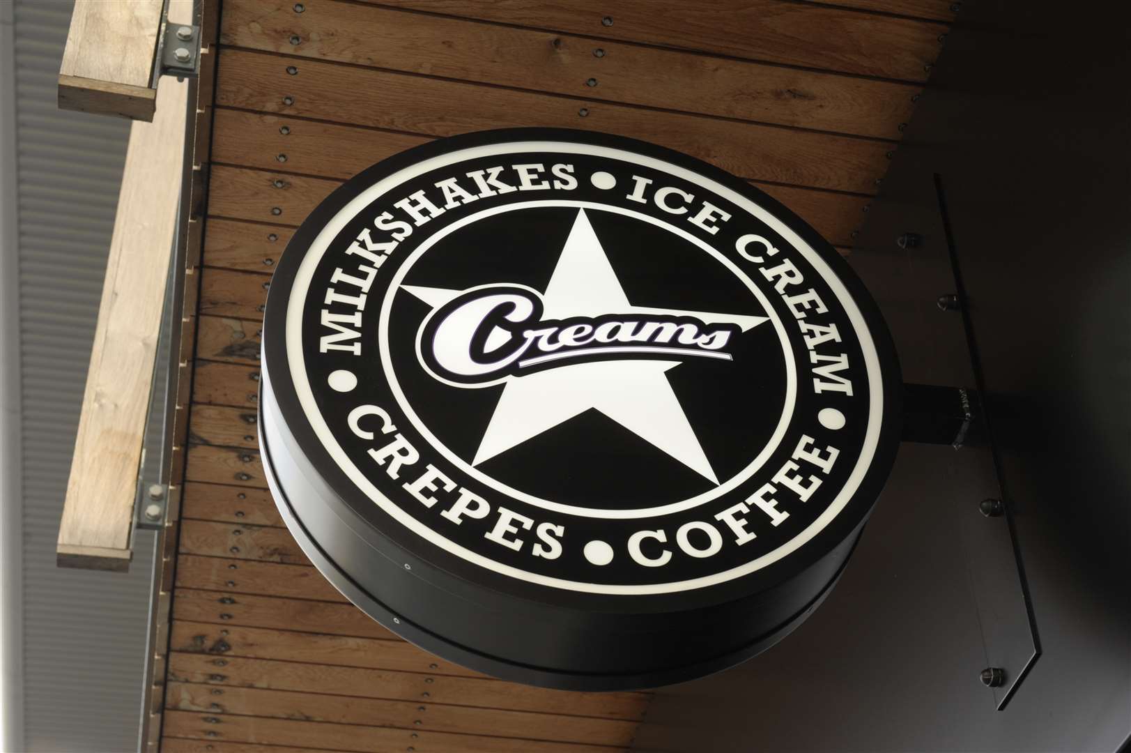Creams cafe
