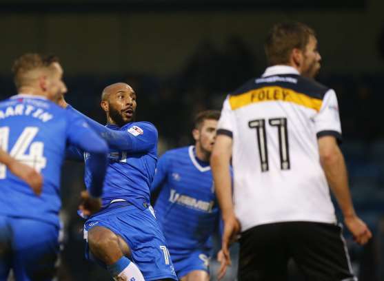 Josh Parker watches his header hit the net Picture: Andy Jones