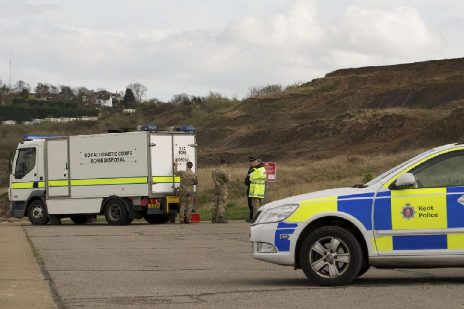 Bomb disposal experts in Minster. Picture: Alex Goodspeed