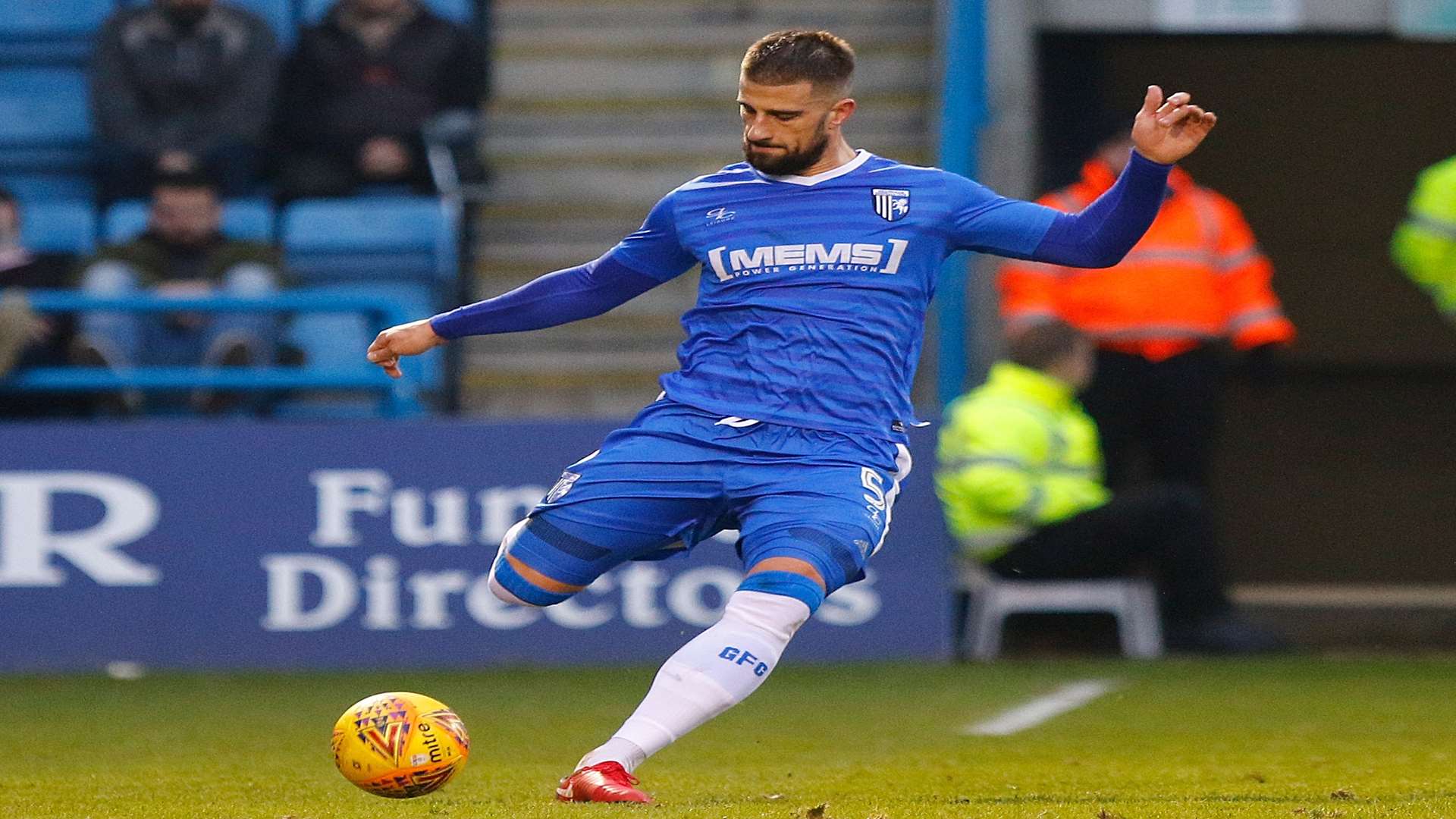Max Ehmer starts another Gills attack Picture: Andy Jones