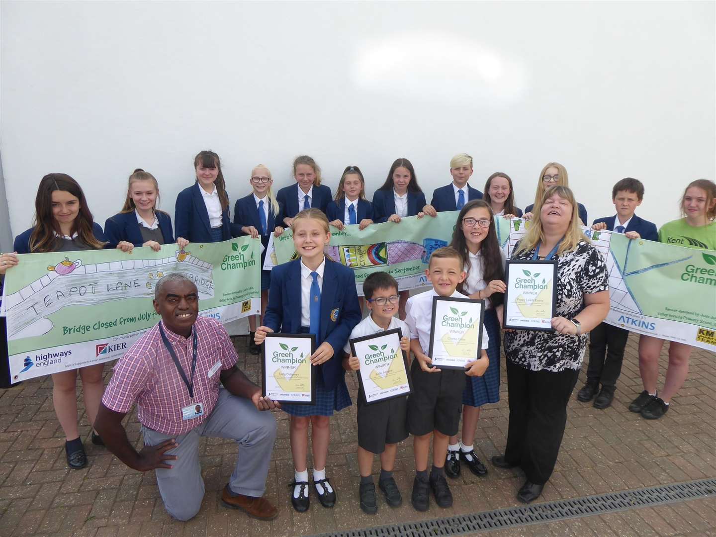 Banner winners are cheered on by highly commended entrants and Kampandila Kaluba of Highways England and Tanya Kelvie head teacher of Aylesford School. (2969919)