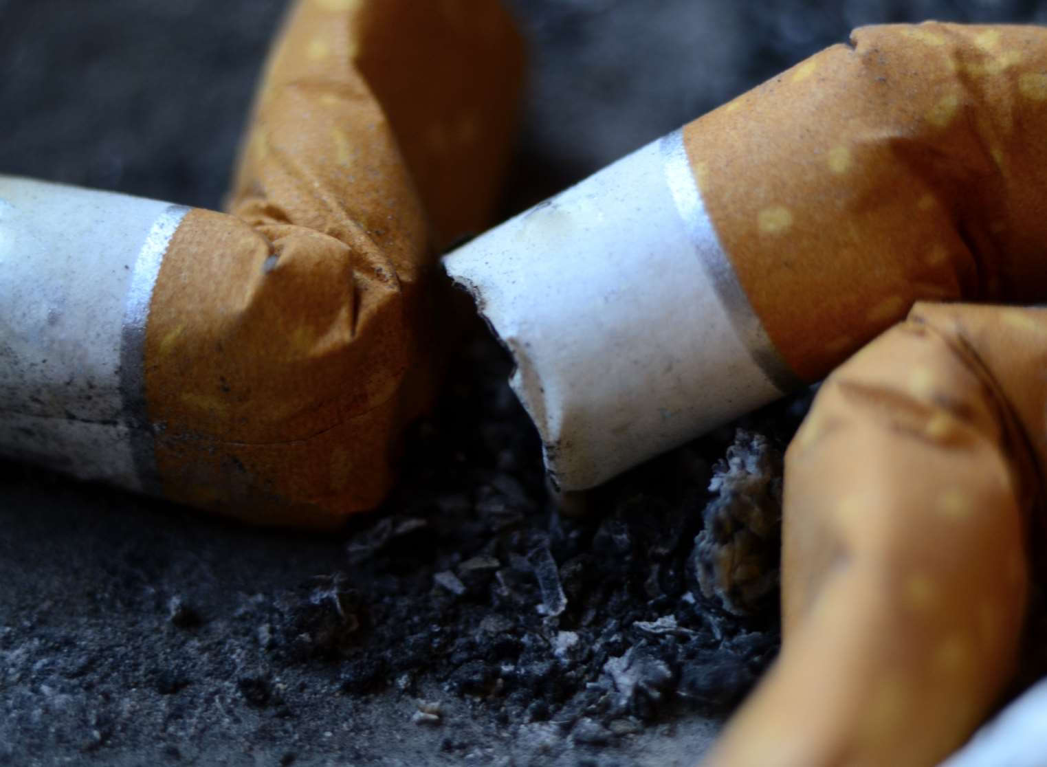 Smoking could be banned from school gates