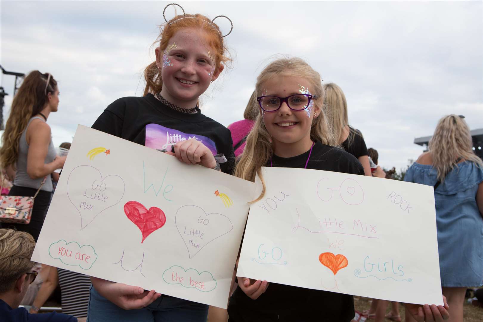 Little Mix at The Kent Showground. From Left: Pictured are Lara Hall (9) & Millie Newman (9) from Faversham..Kent Event Centre, Kent Showground, Detling, Maidstone.Picture: Andy Jones. (3195184)