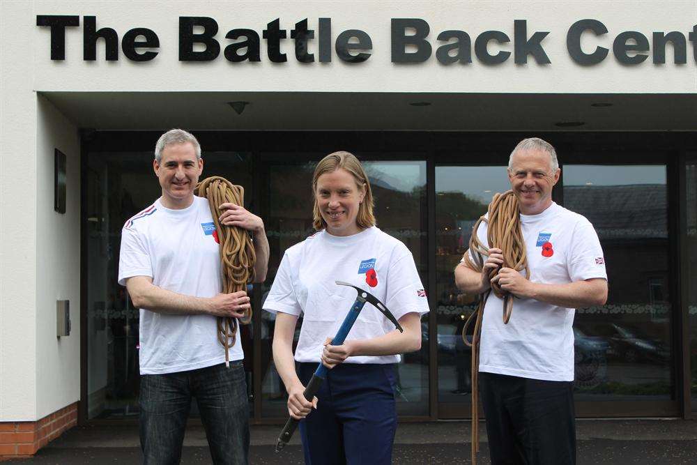 Tracey Crouch MP with some of the team fromr The Battle Back Centre