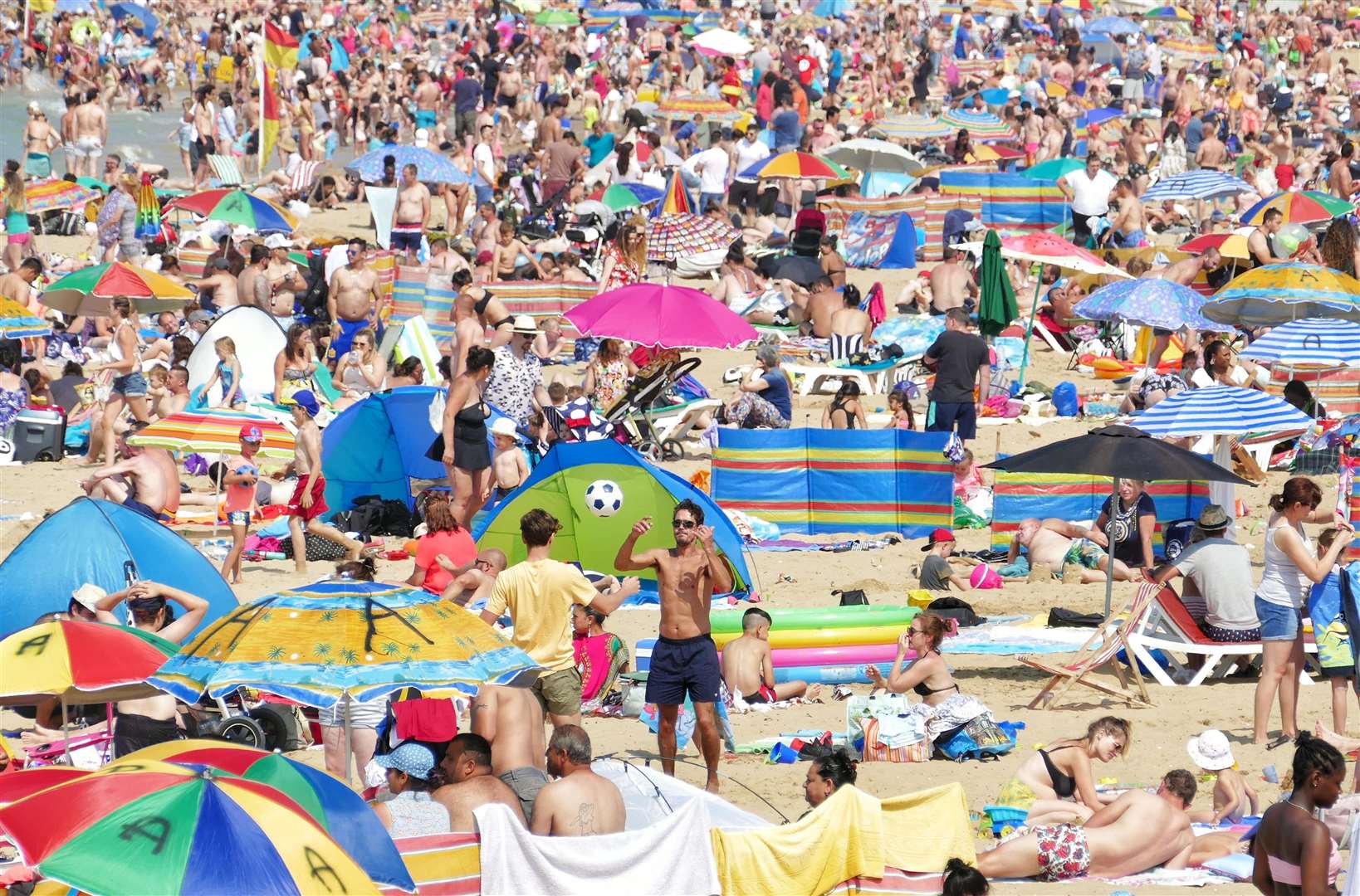 Margate beach was packed at the weekend. Pic: Frank Leppard (2823734)