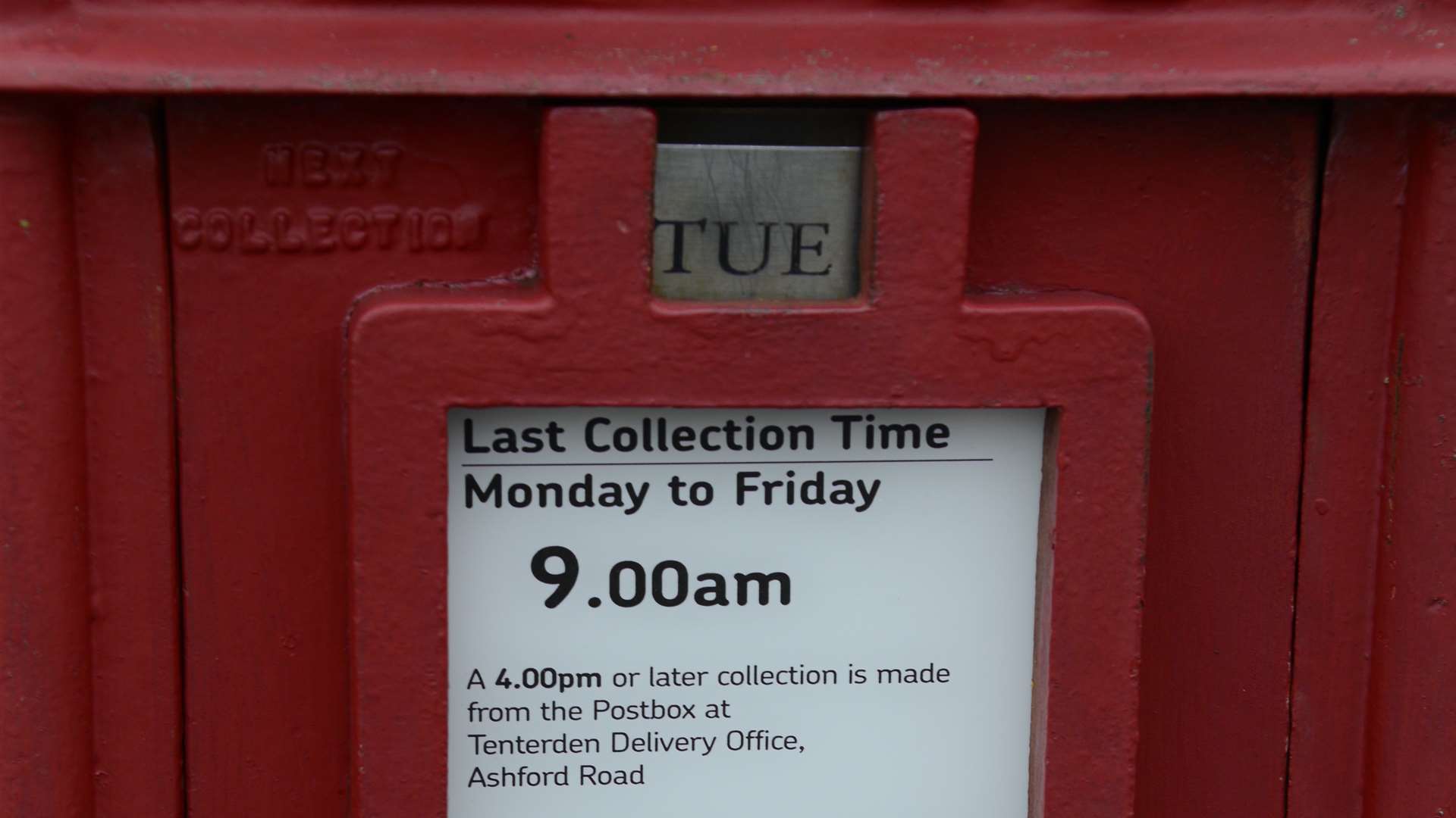 The postbox in Turners Avenue, Tenterden, where the collection time has been changed.