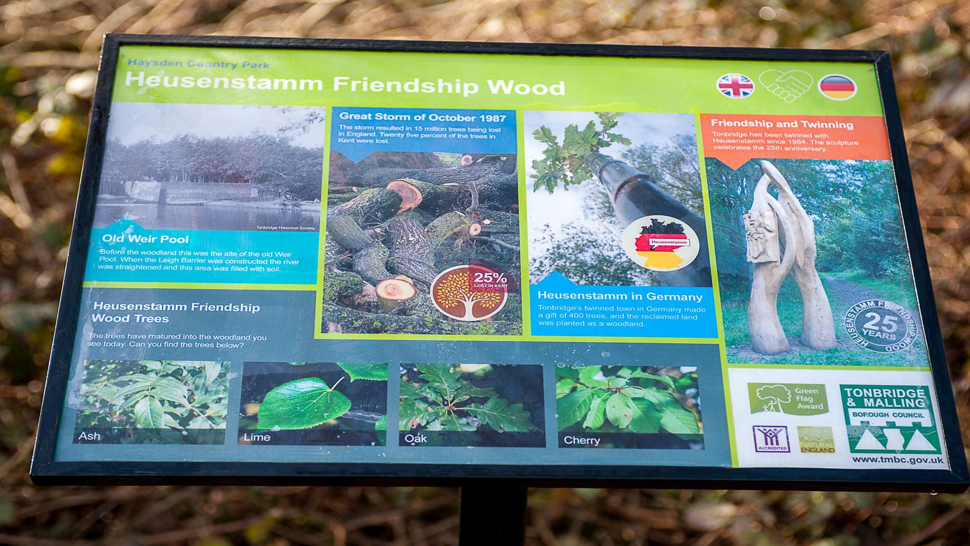 The Heusenstamm Friendship Wood's newly installed information sign