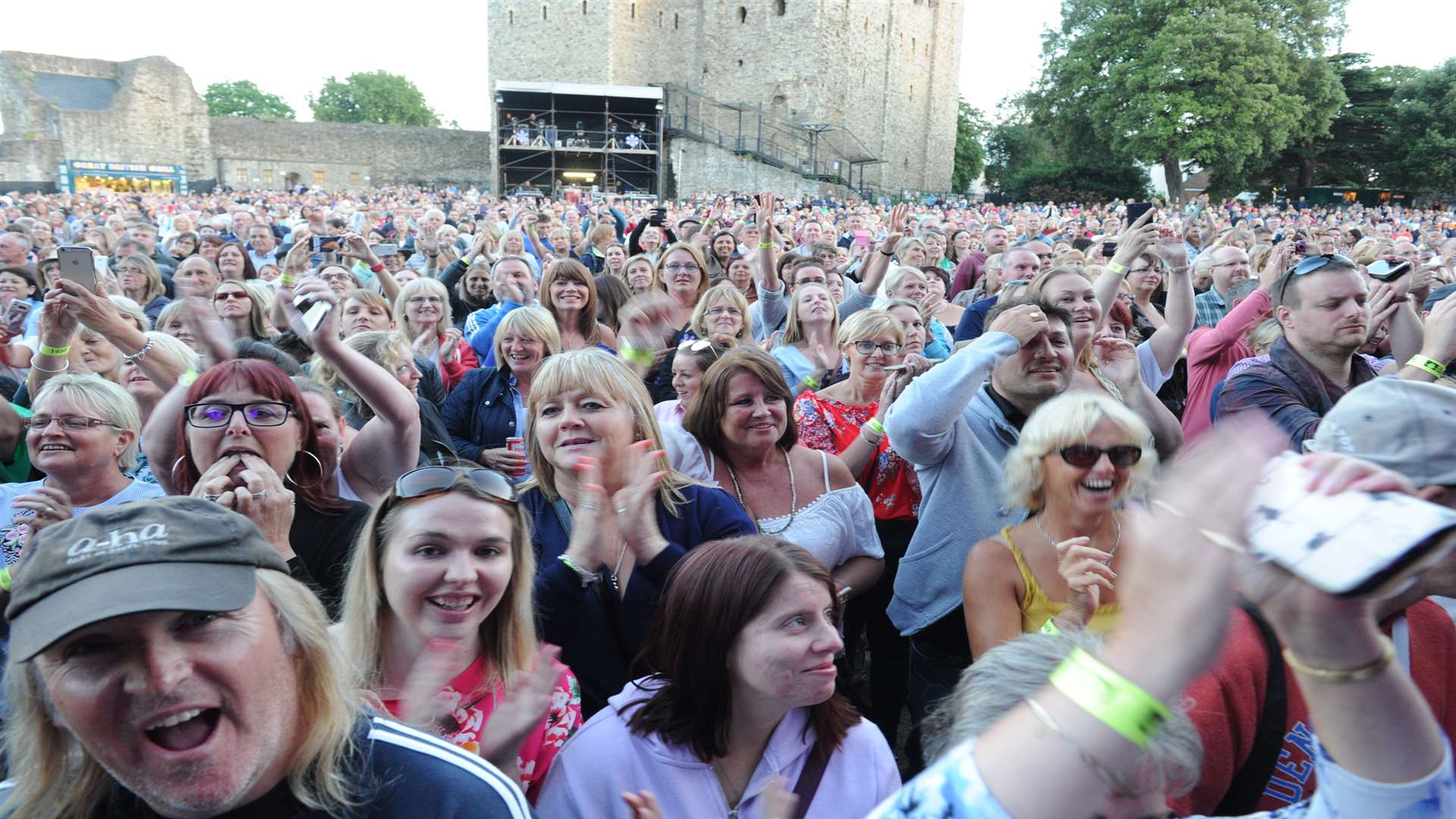 The crowds at Rochester Castle
