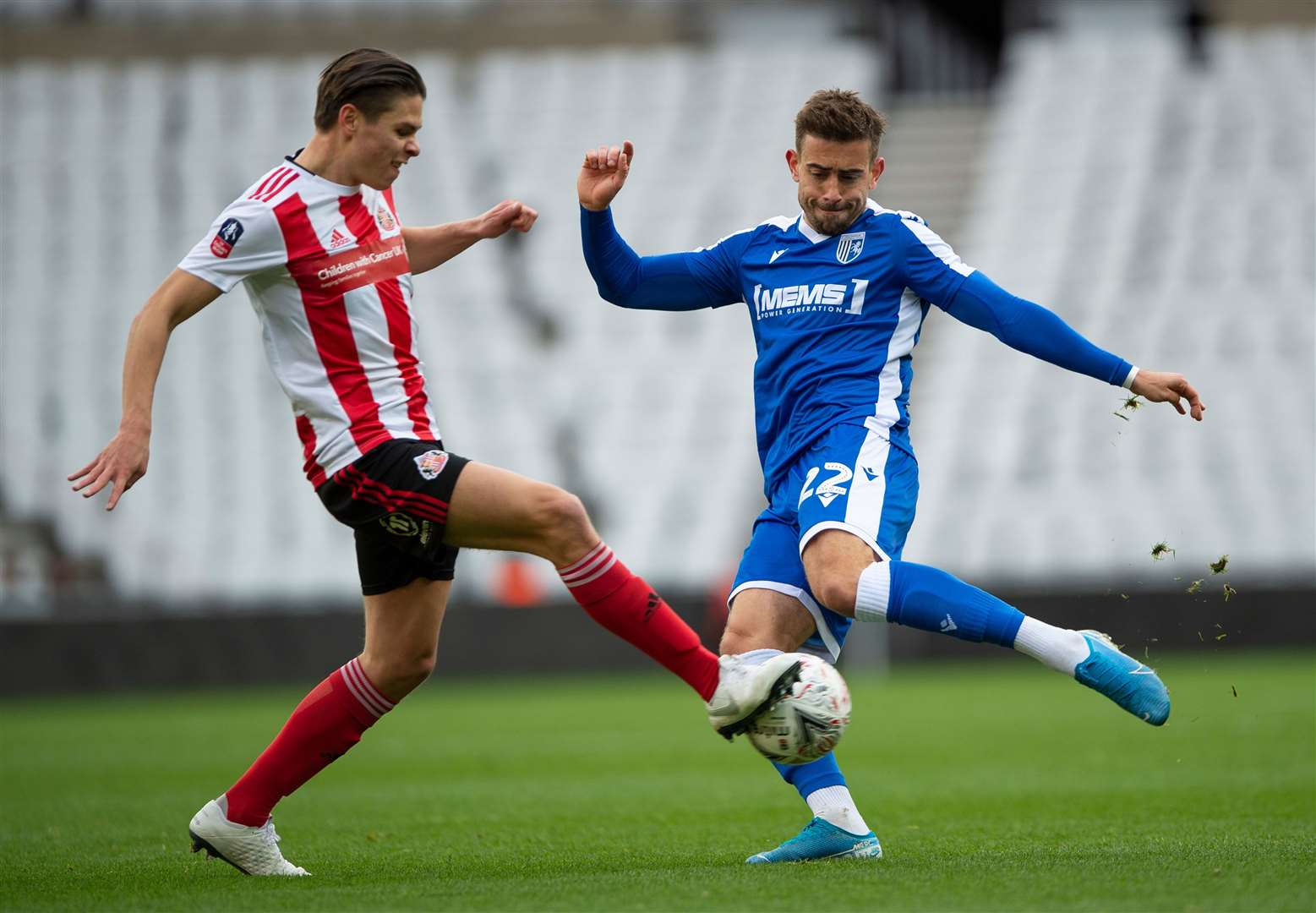 Olly Lee in action against Sunderland for Gills Picture: Ady Kerry