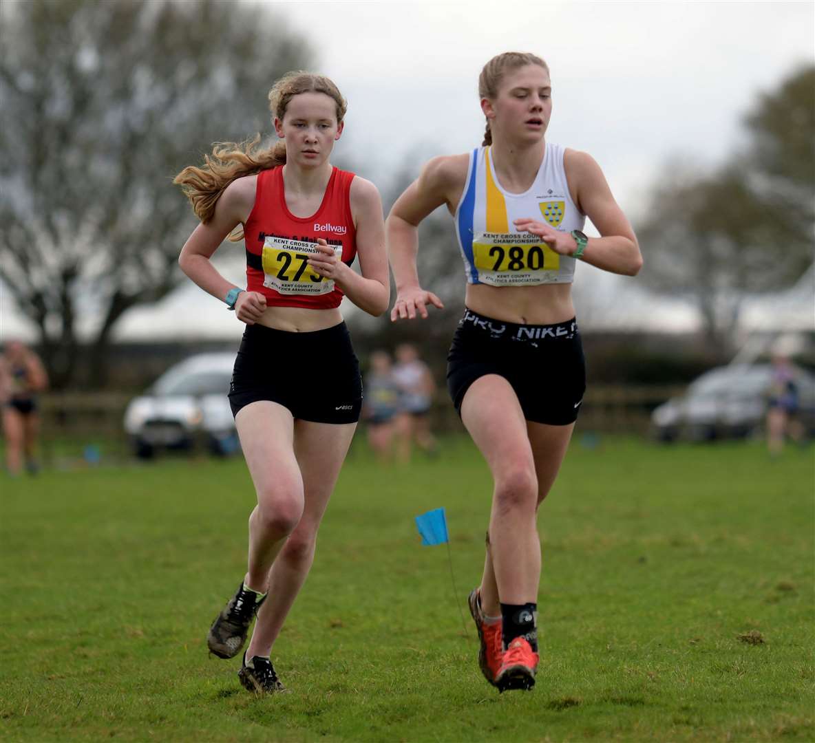 Sevenoaks’ Ella Baker (No.280) held off M&M’s Iris Crossley (No.273) for sixth place in the under-17 class. Picture: Barry Goodwin