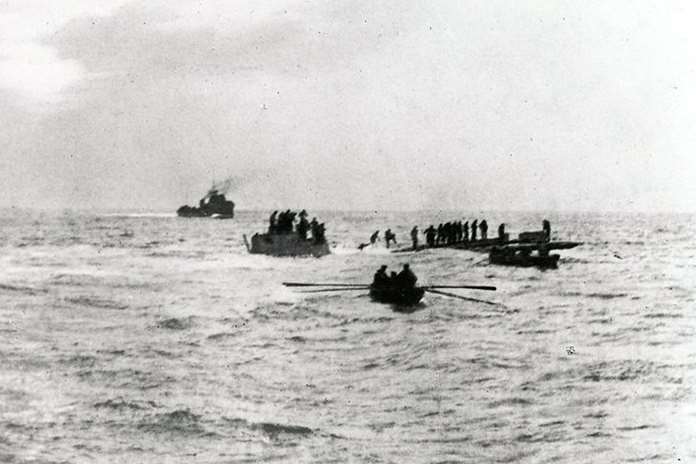 The scuttling of U-8 and rescue of the stricken German sailors on March 4, 1915