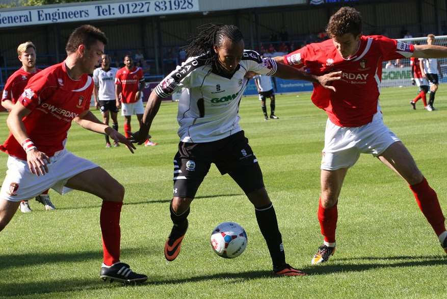 Dover look to find a way through the Hayes & Yeading defence