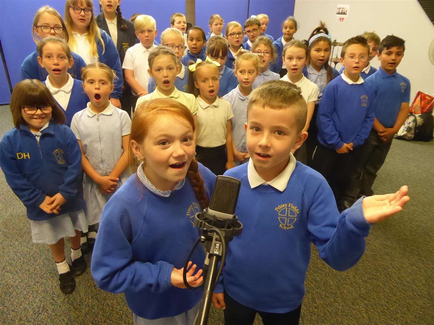 Anya Evans and Kian Lawrence with walk to school choir from Priory Fields School, Dover, winners of the Song Contest 2018. (2794009)