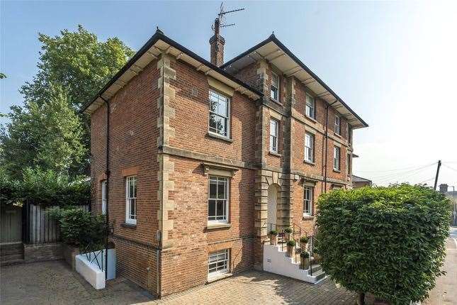 Eight-bed detached house in Bordyke. Picture: Zoopla / Humberts