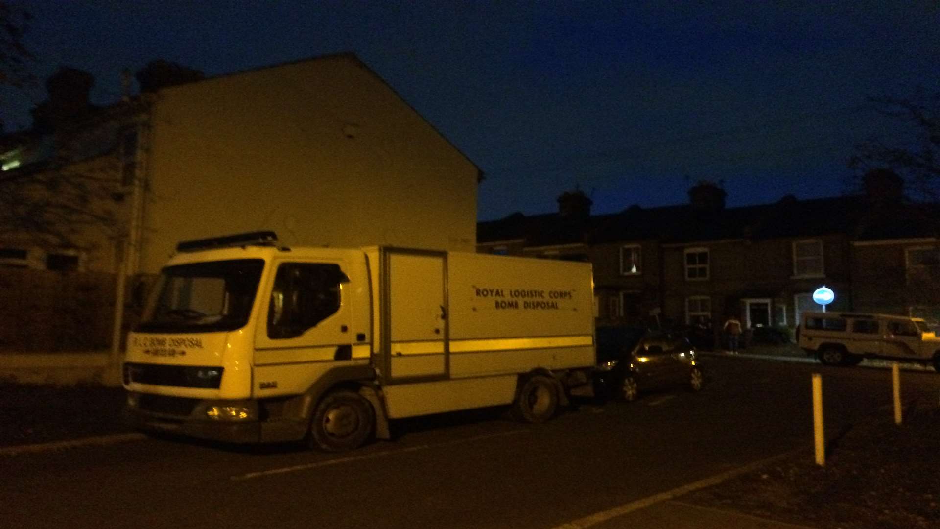 The bomb disposal van is parked in Sidney Street.