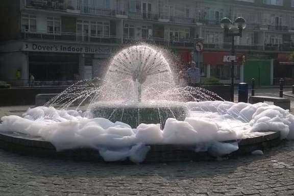 Market Square's foaming fountain