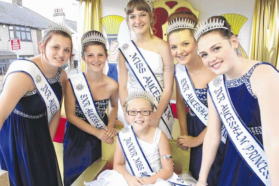 The Aylesham Carnival Court at the Sheppey Carnival