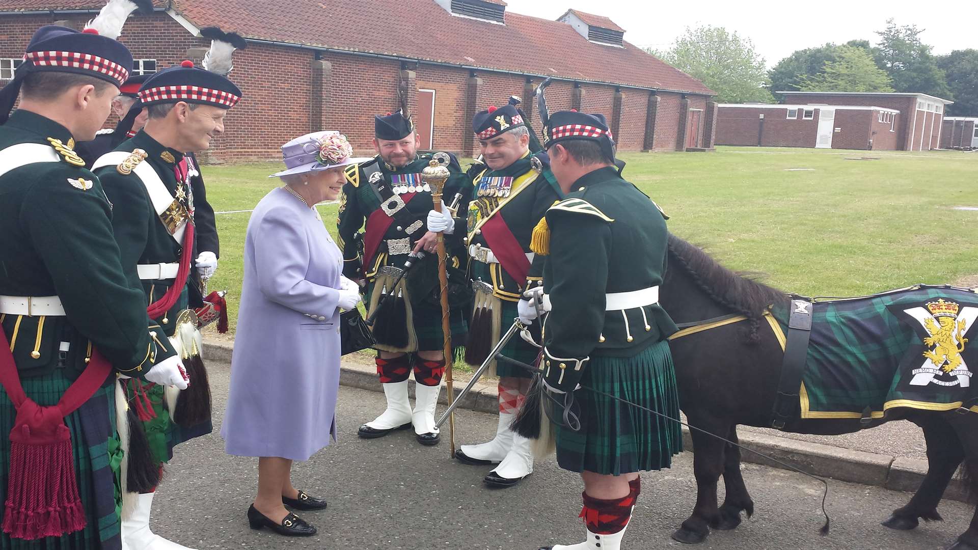 The Queen meets 5 SCOTS mascot at Howe Barracks
