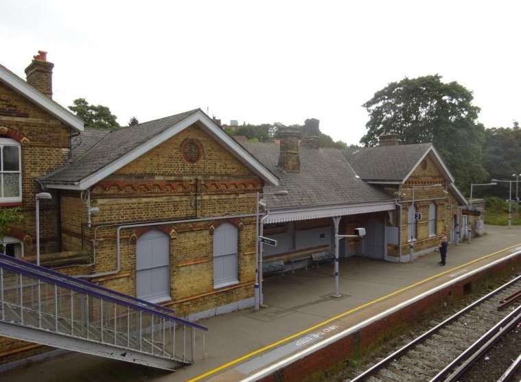 Bat and Ball railway station