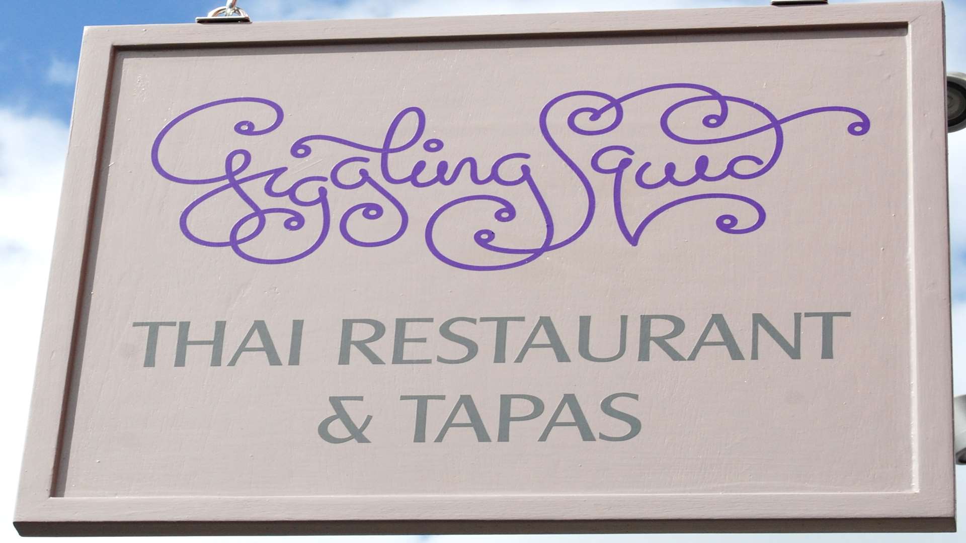 The Giggling Squid restaurant has chains in Sevenoaks and Tunbridge Wells