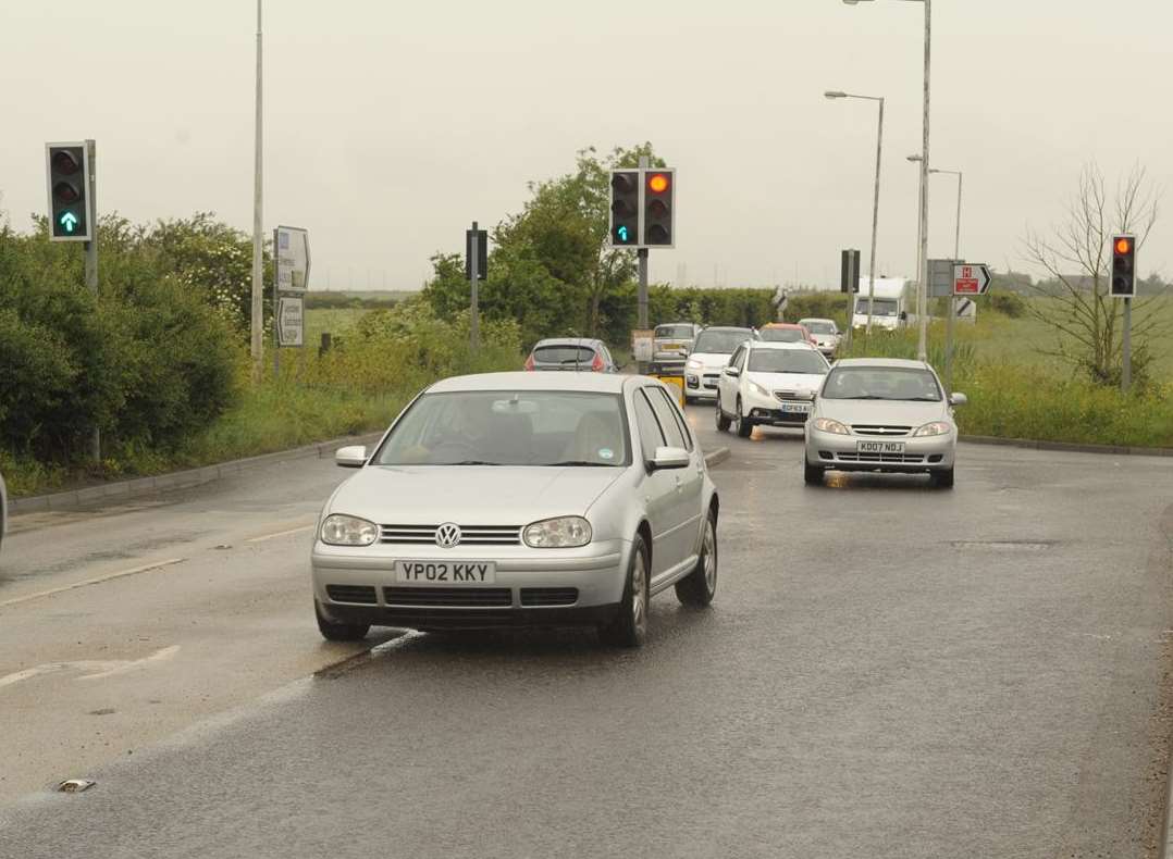 A roundabout is "unlikely" at Barton Hill Drive's junction with Lower Road