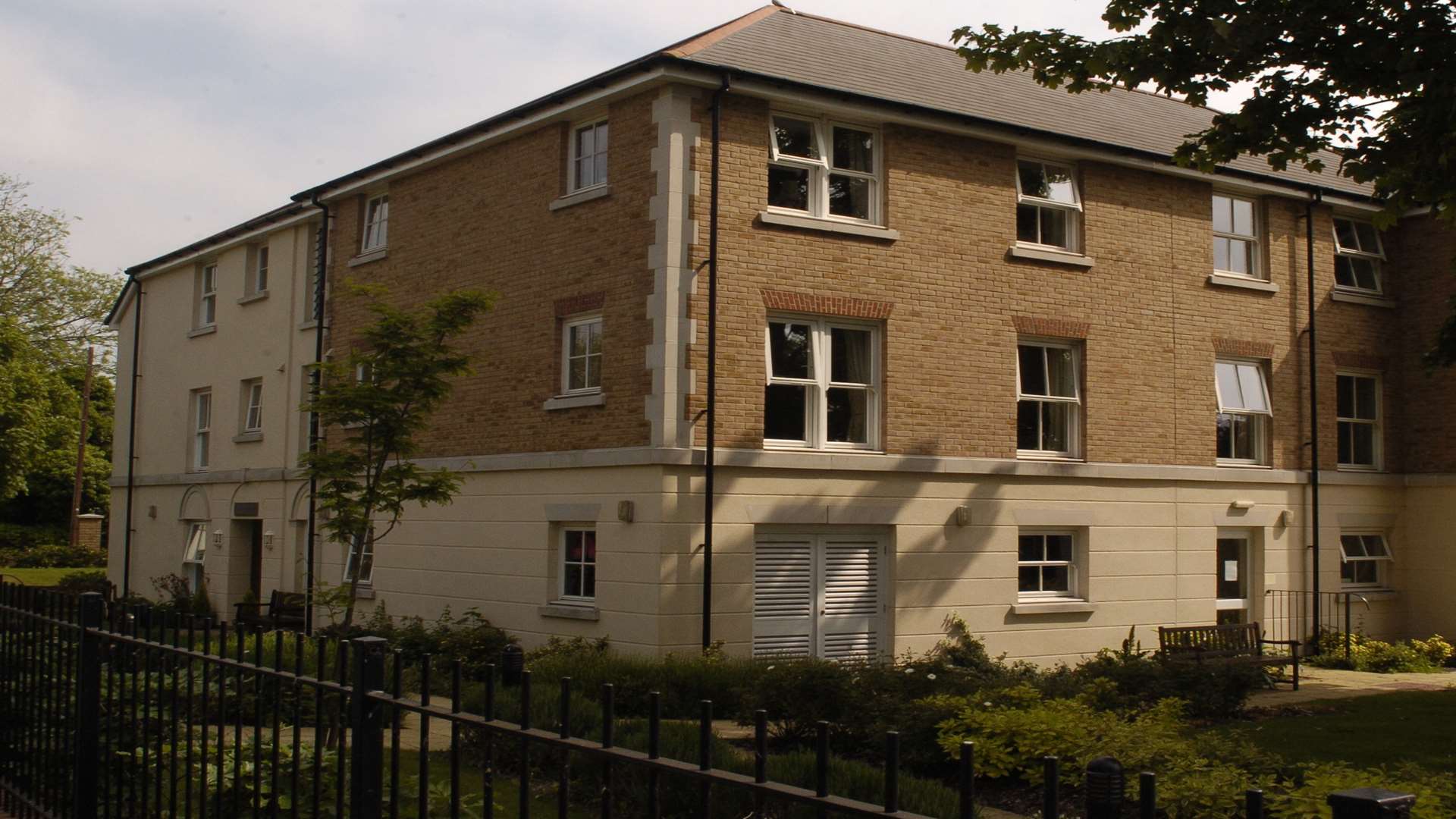 Nelson Court in Glen View, Gravesend