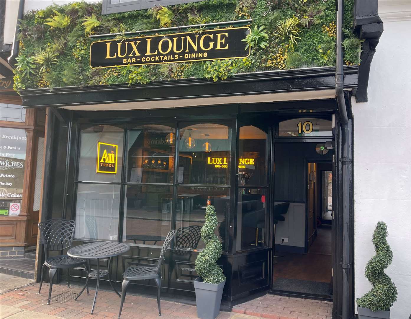 Lux Lounge – a new cocktail bar in Rochester
