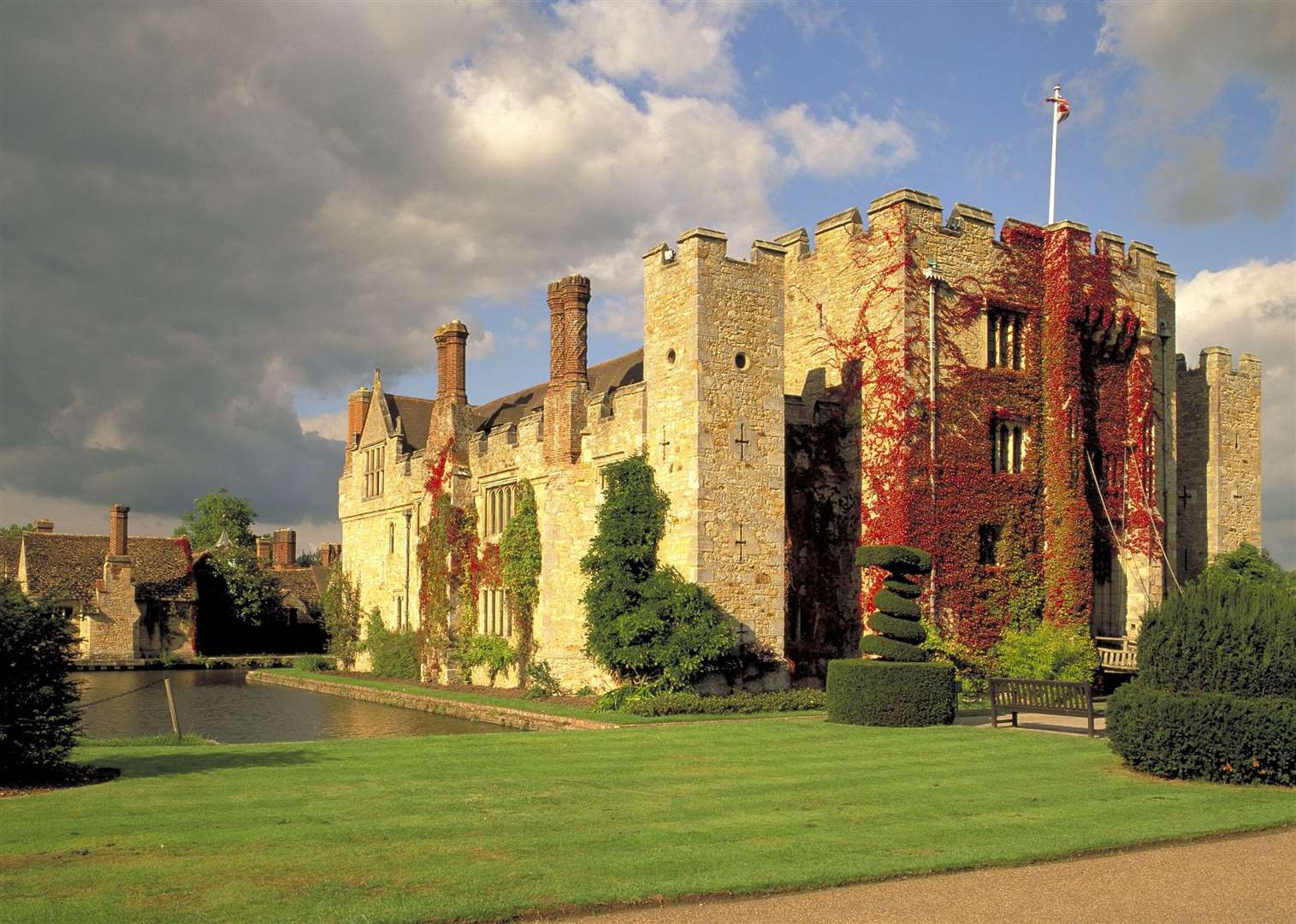 The beautiful Autumn Colour comes to Hever Castle this October. Picture: Vikki Rimmer