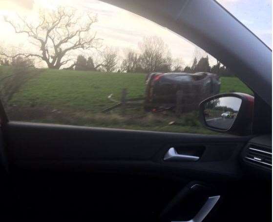 The car has overturned on the M25. Pic @gavinc1979