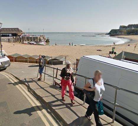 Broadstairs beach - from Harbour Street: Google (1867720)
