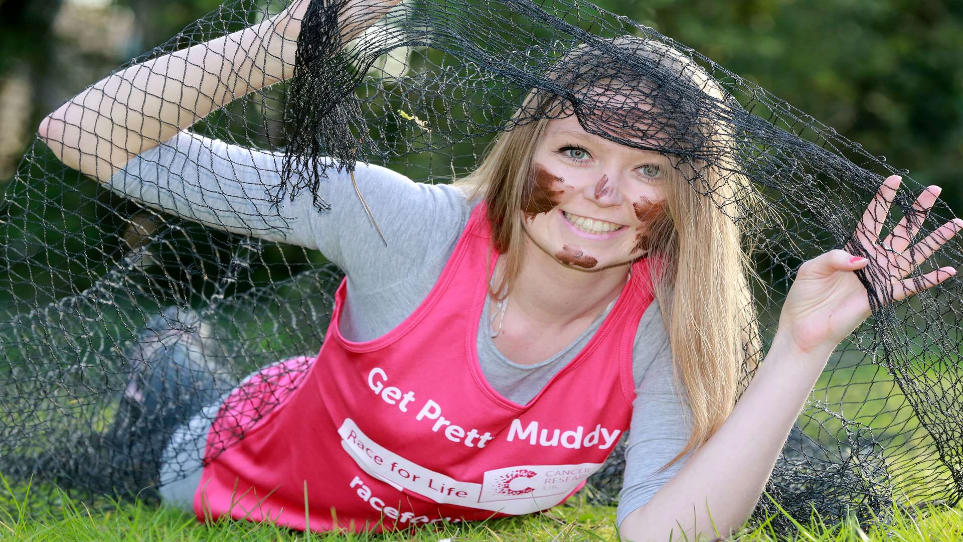 Linzi Radwell is taking part in Cancer Research UK's Pretty Muddy challenge