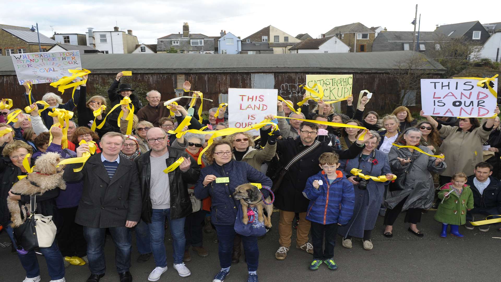 Campaigners tied yellow ribbons around the Oval Chalet site