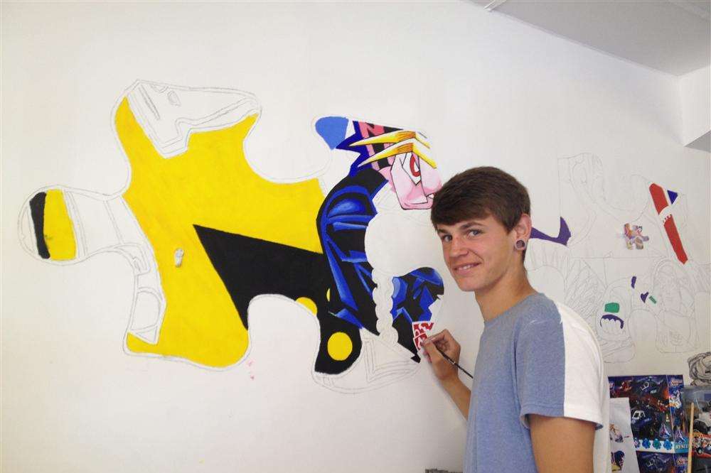 Jordan Blackburn, 16, painting