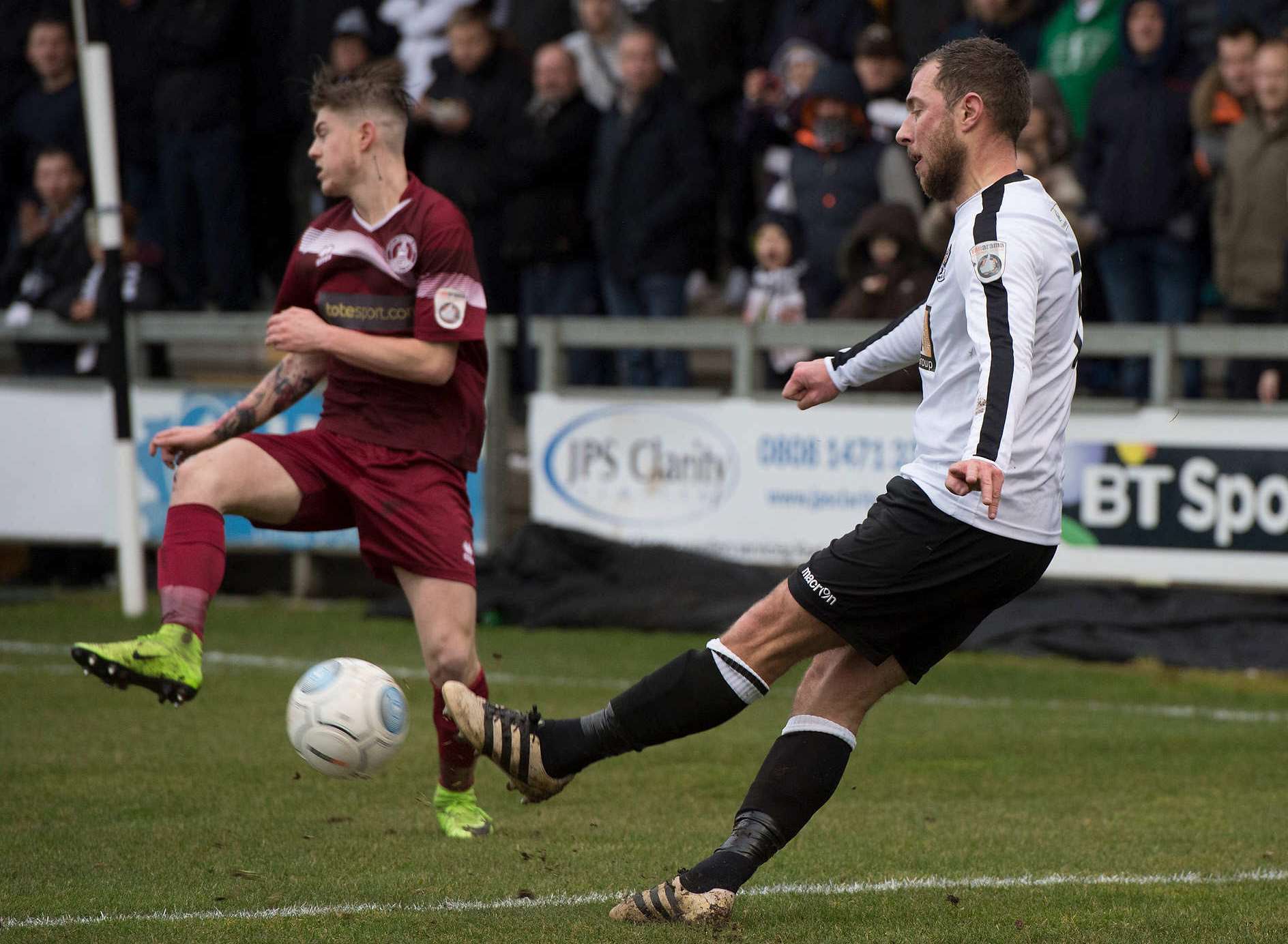 Ryan Hayes crosses into the box for Dartford. Picture: Andy Payton
