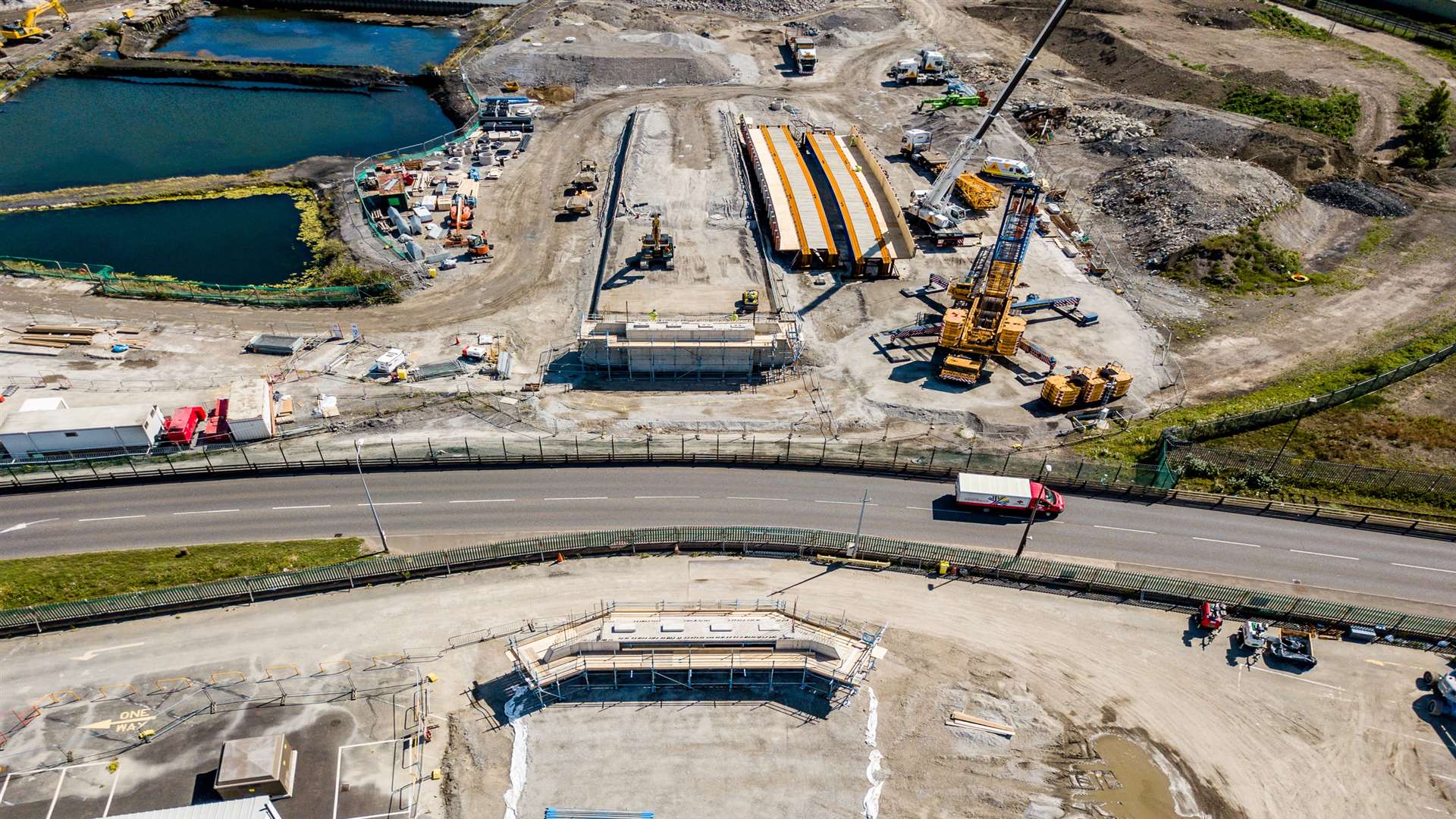 Work on the new bridge over the Brielle Way. Photo: Peel Ports