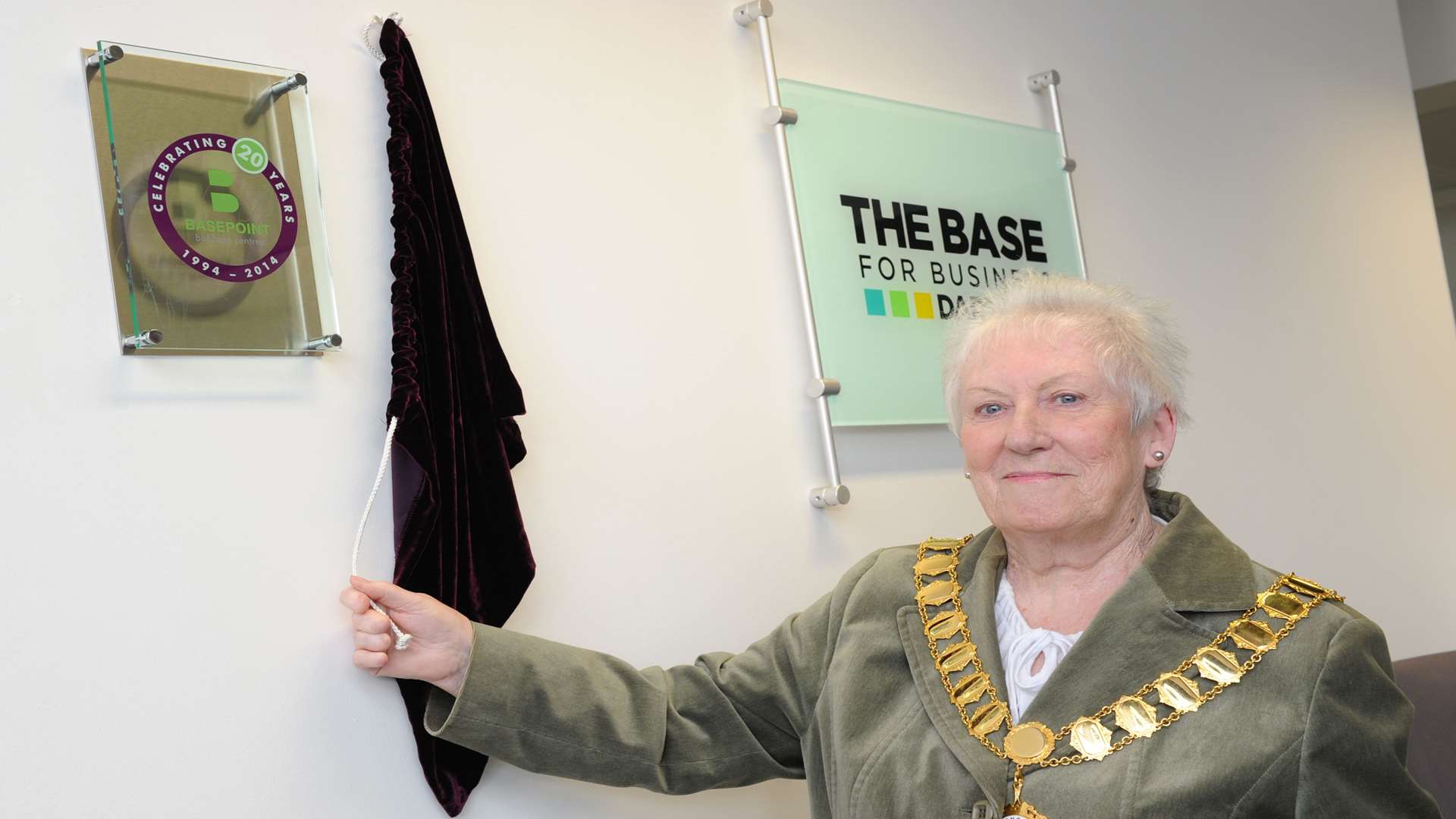 Mayor of Dartford Patsy Thurlow unveils a plaque at the Base celerbating the 20th anniversary of site managers Basepoint, who have just bought the building