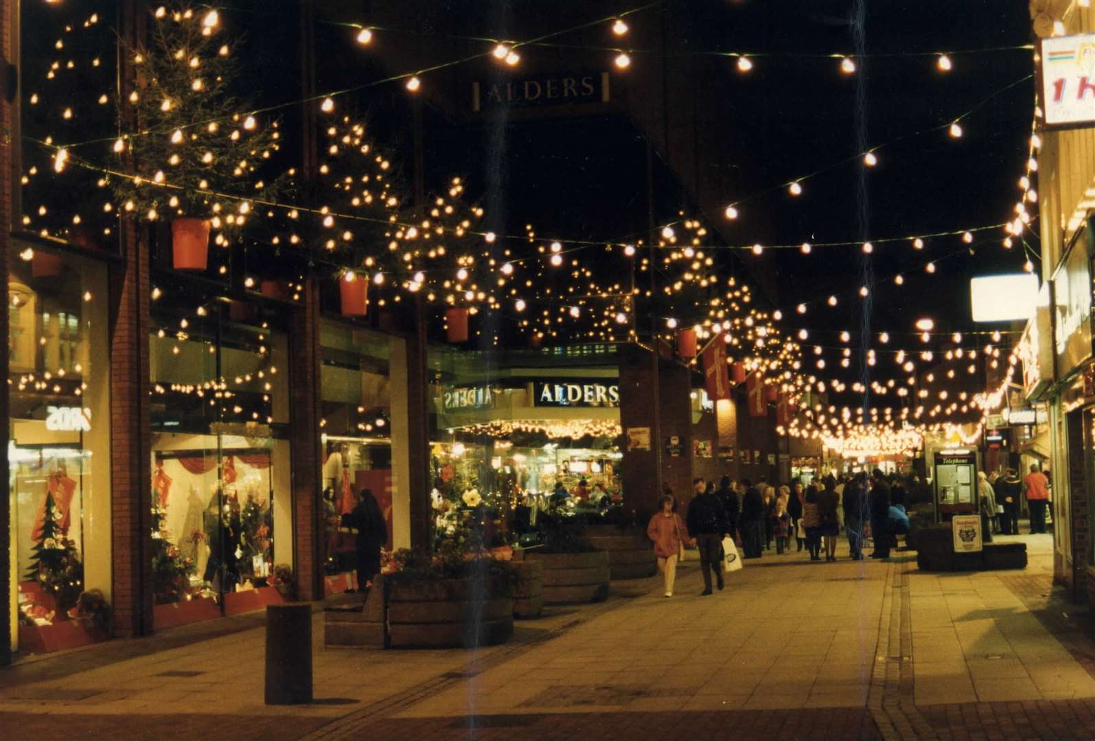 Christmas Lights in Chatham High Street in 1991