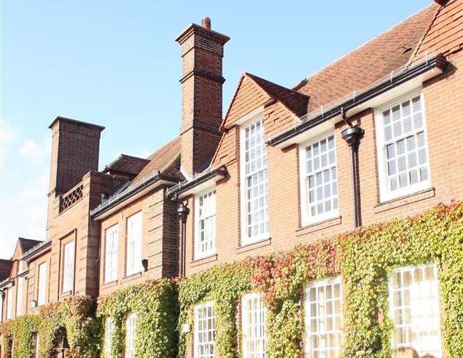Highworth Grammar School for Girls in Ashford