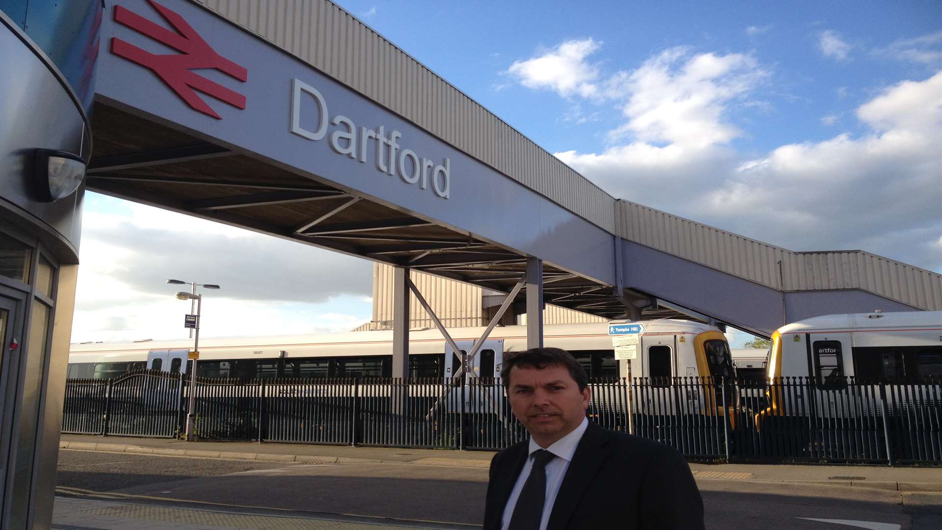 Dartford MP Gareth Johnson at the train station