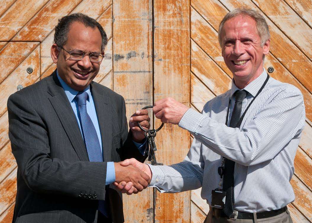 Will Loader from the Ministry of Justice hands over the prison keys to university vice-chancellor Professor Rama Thirunamachandran