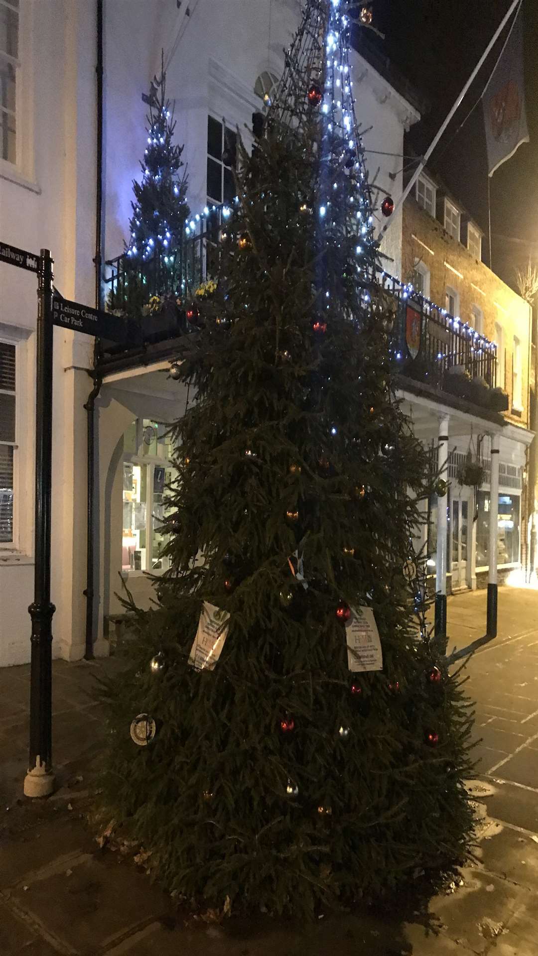 Only part of the Christmas Tree is lighting up