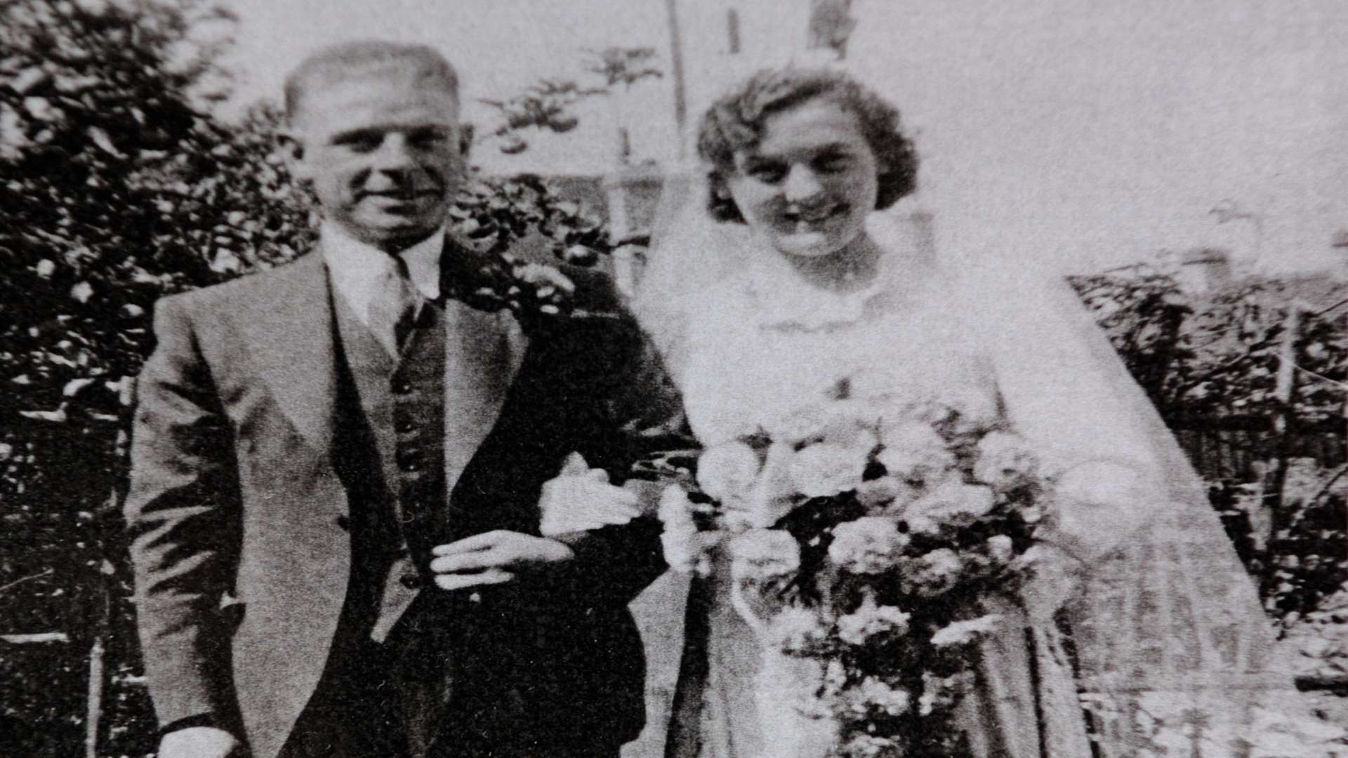 Jean Green and her husband Leonard on their wedding day in August 1939