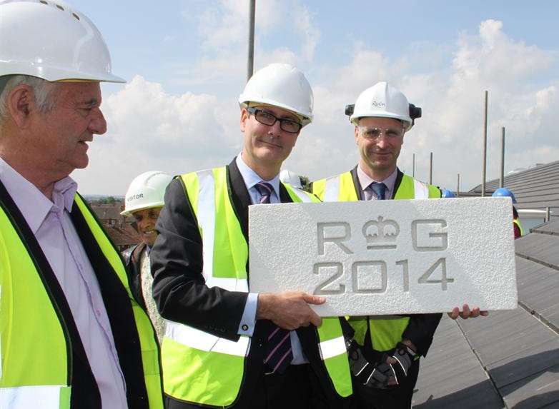AmicusHorizon chief executive Paul Hackett had the honour of placing the final roof tile at a special topping out ceremony at the new Regis Gate development