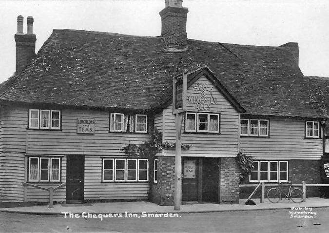 The Chequers Inn in Smarden, near Ashford, pictured in 1950. Picture: Rory Kehoe / dover-kent.com