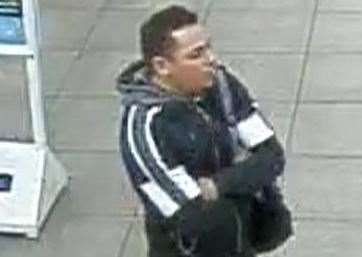 Police want to speak to this man after two girls were sexually assaulted at Sevenoaks train station (14855661)