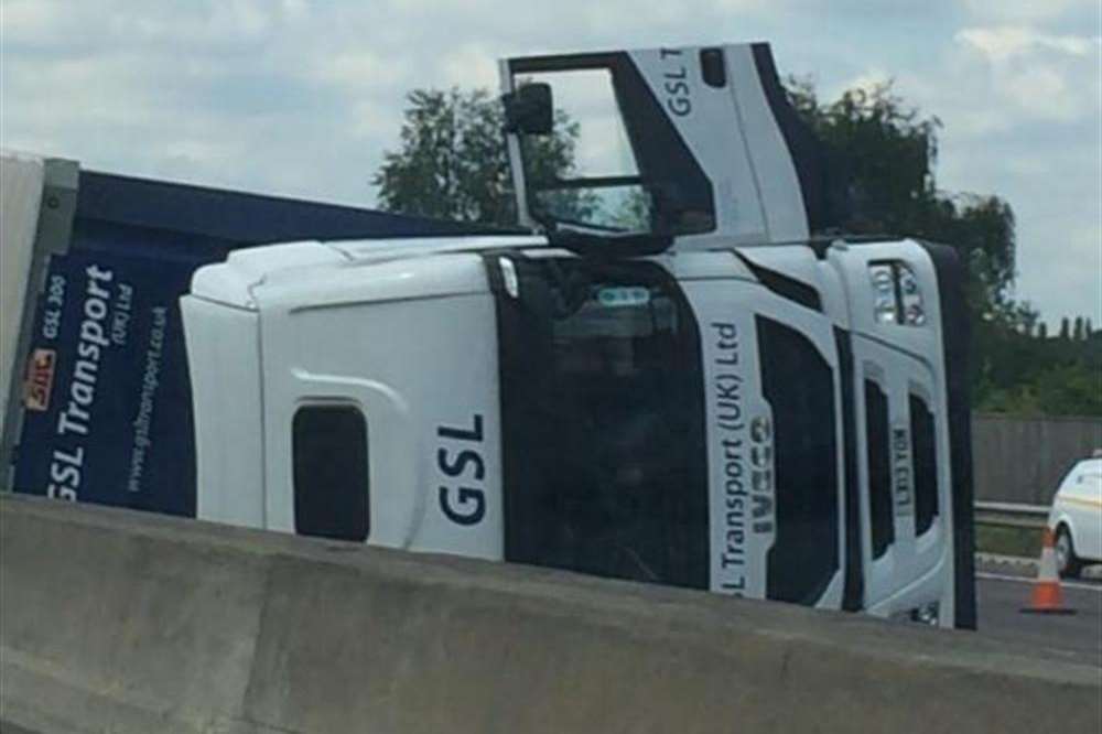 An overturned lorry on the M25 between J2 and J3. Picture: @HarryAmbros