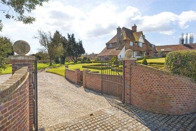 Six-bed detached house in Great Chart, Ashford. Picture: Zoopla / Strutt & Parker