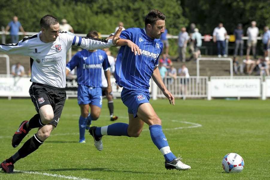 Chris Whelpdale goes on the attack against Bromley on Saturday. Picture: Andy Payton