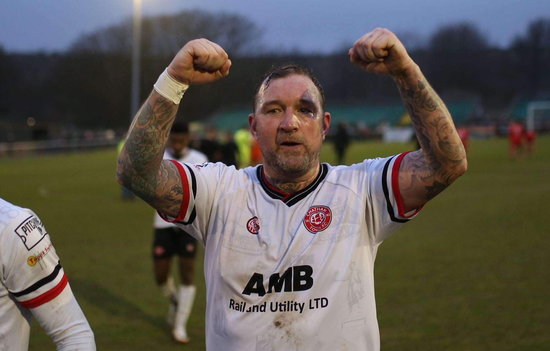 Matchwinner Danny Kedwell celebrates after Chats beat Whitehawk Picture: Max English (@max_ePhotos)